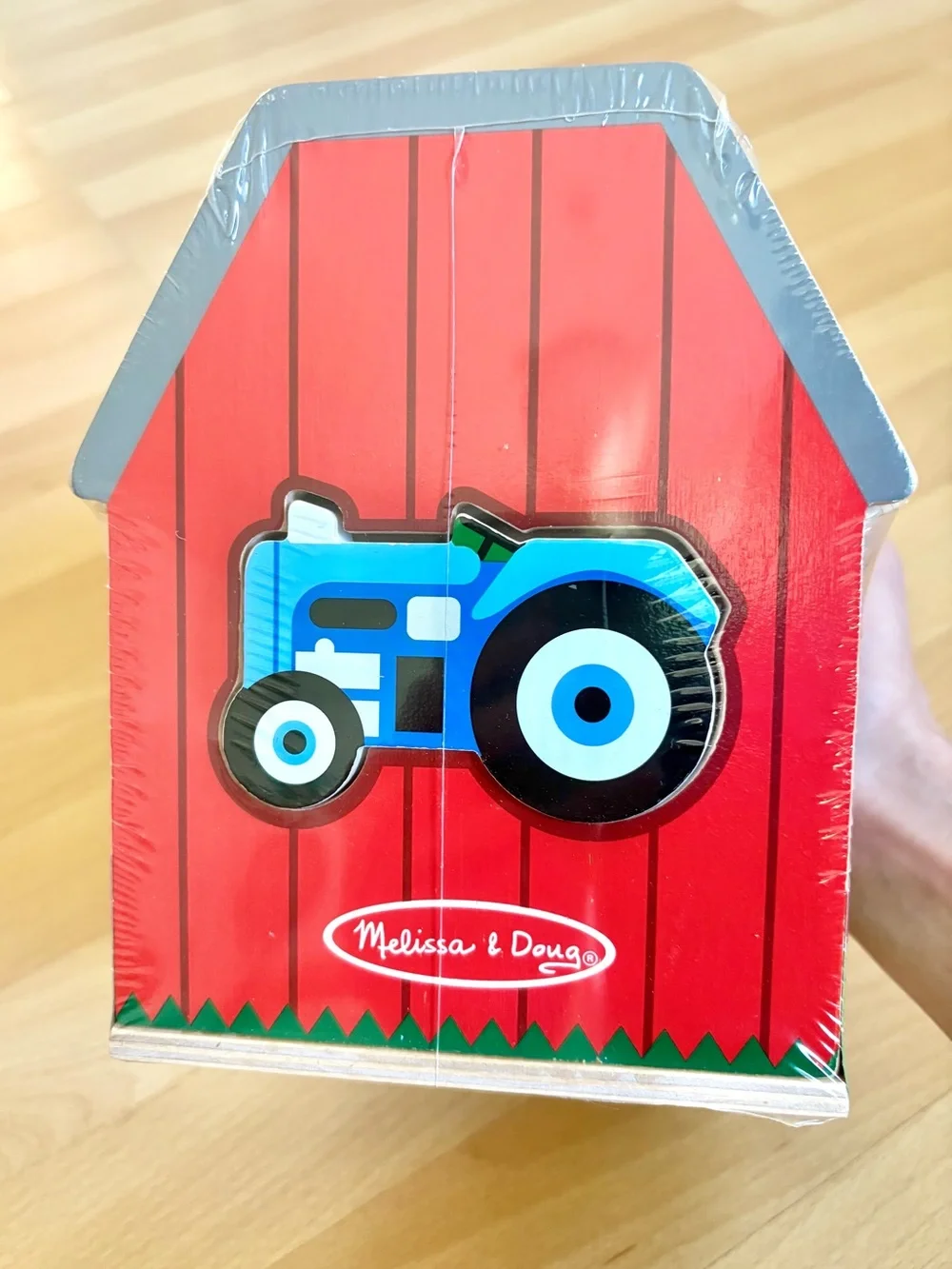 Melissa & Doug Take-Along Wooden Toy Barn with Farm Animals Shape Sorter *NEW*
